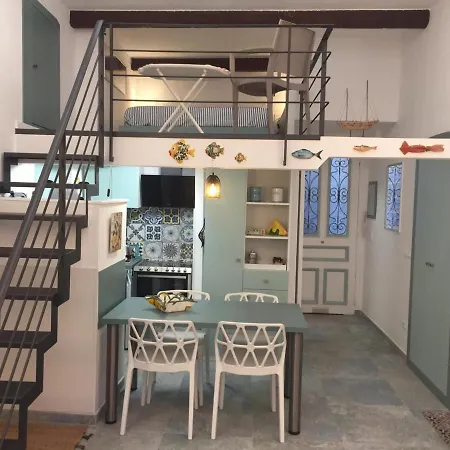 Avec Mezzanine, Climatisé, Au Cœur De Menton, Proche Plages Et Commerces - Fr-1-196-300 Apartamento